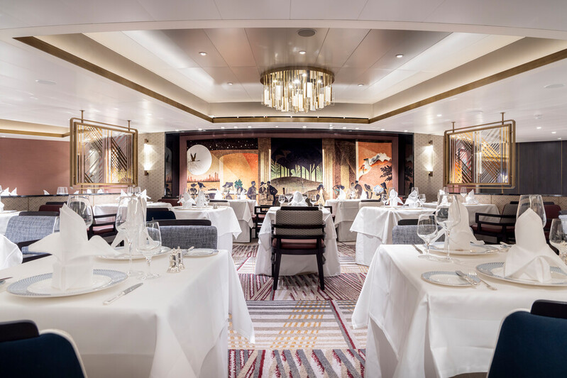 Britannia Club Restaurant van Cunard cruise schip Queen Anne