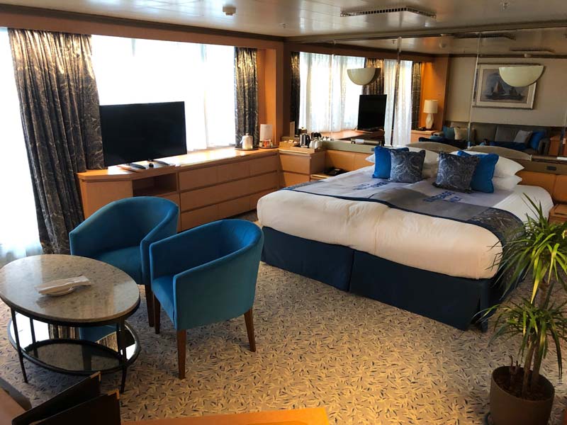 Een Premier Suite aan boord van de Bolette van Fred. Olsen Cruise Lines