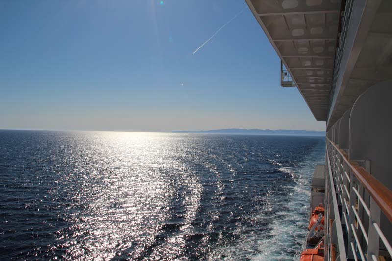 doop van cruiseschip riviera van oceania cruises in barcelona