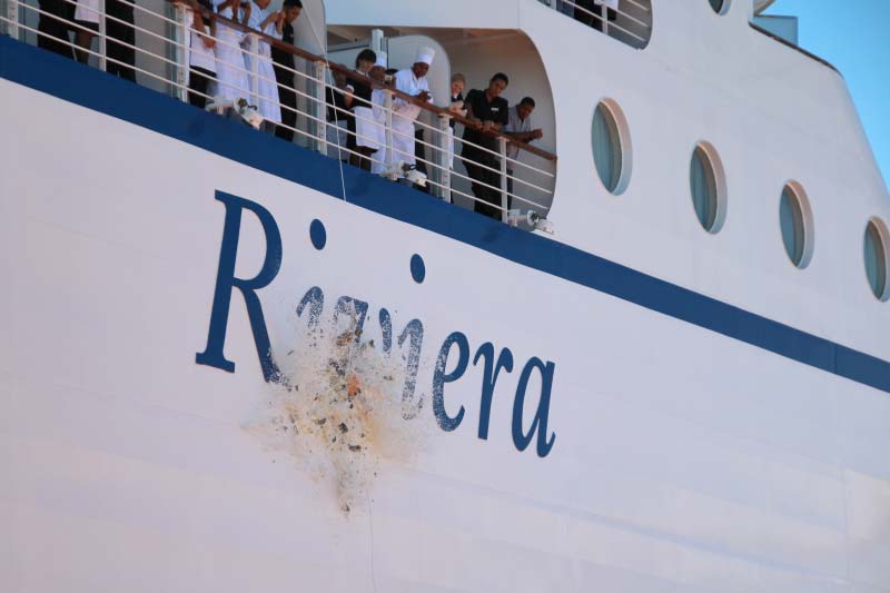 doop van cruiseschip riviera van oceania cruises in barcelona