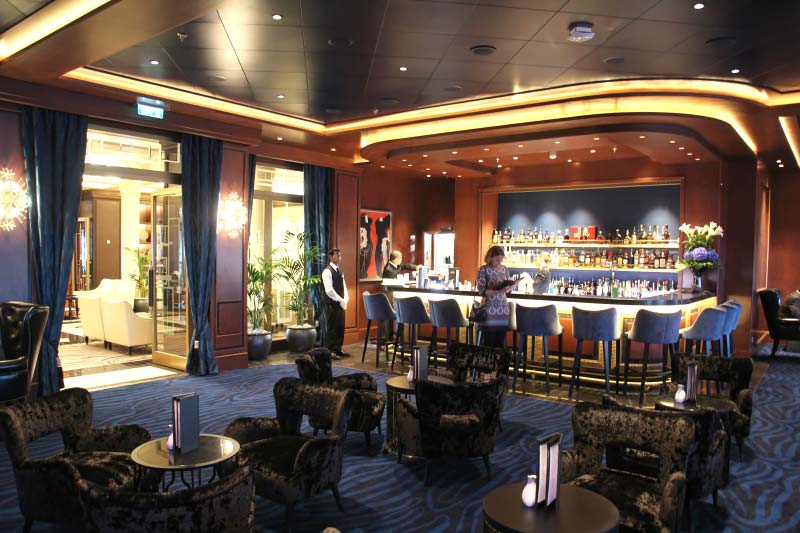 Explorer Lounge Bar op het cruiseschip Seven Seas Explorer van Regent Seven Seas Cruises